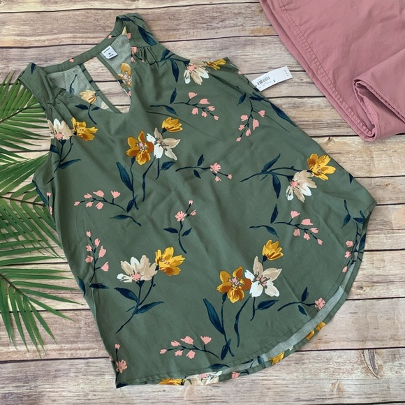 Old Navy Tops - Old Navy Green Floral Sleeveless Blouse